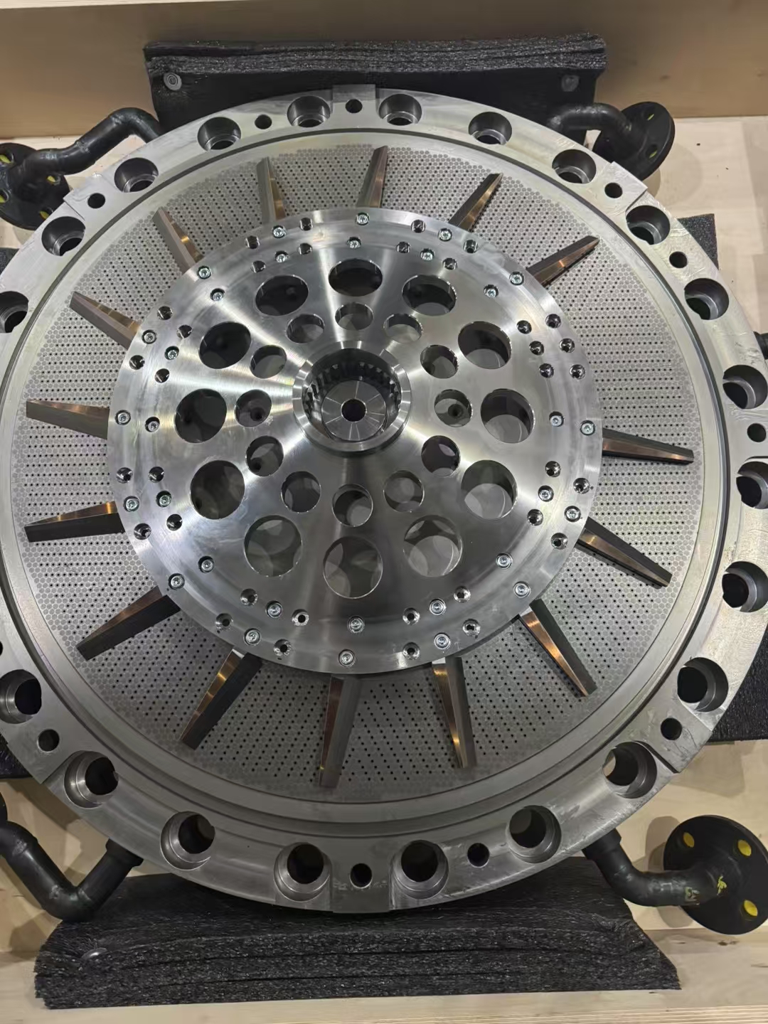 摇臂去毛刺技术：汽车零部件精密加工的核心