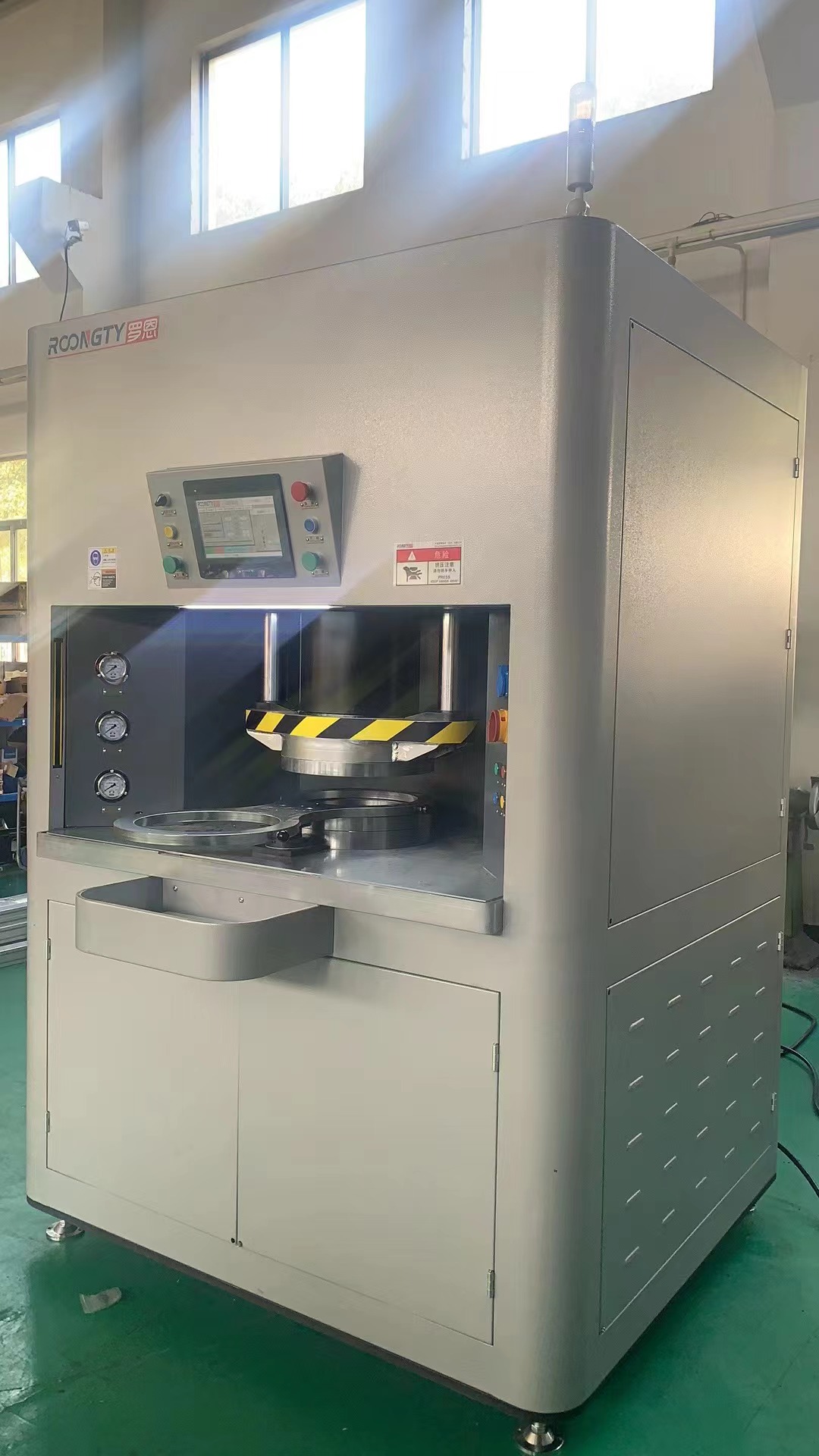 液压阀体交叉孔去毛刺：磨粒流工艺的解决方