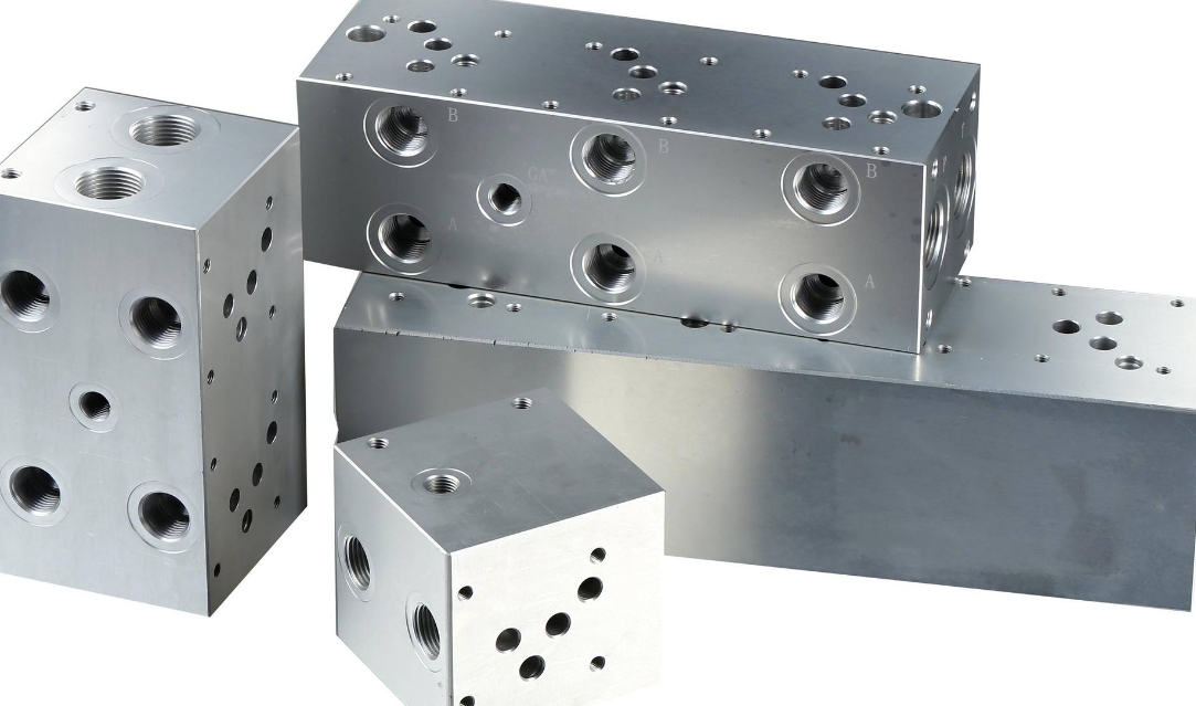 热流道内孔抛光技术厂家：解决注塑件黑点流